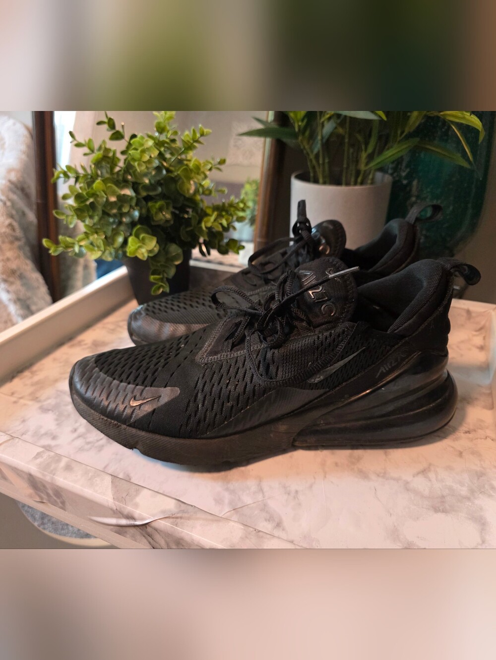 Nike Men’s Air Max 270 All-Black Athletic Sneakers Size 9